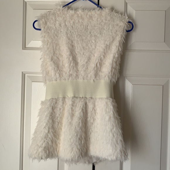 Vest - Picture 3 of 5